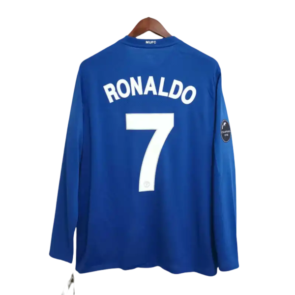 08-09 Manchester United Home Retro Jersey #7 Ronaldo Long Sleeve - Image 2