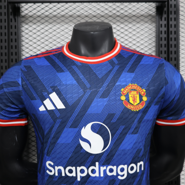 2025-26 Manchester United Special Player Edition football jersey - Image 3