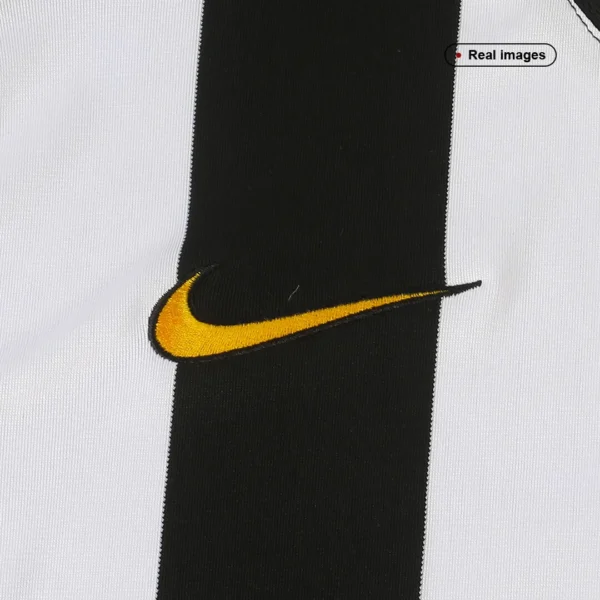 2005-06  Juventus Retro Jersey Home - Image 6