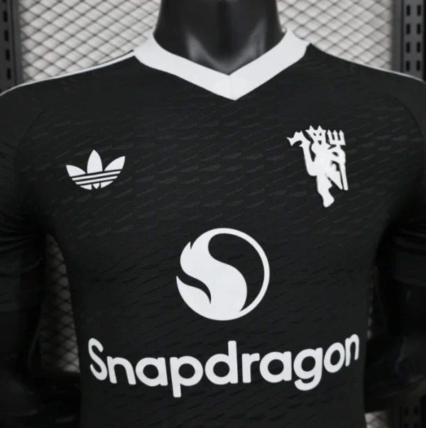 24-25 Man United Special Player Version Soccer Jerseys - Image 3