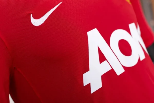 2011/12 Manchester United Retro Jersey Home - Image 4