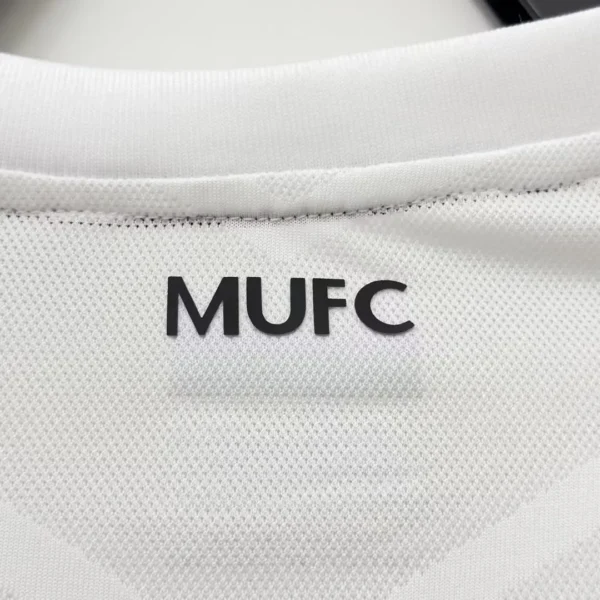 2010/11 Manchester United Retro Jersey Away - Image 4