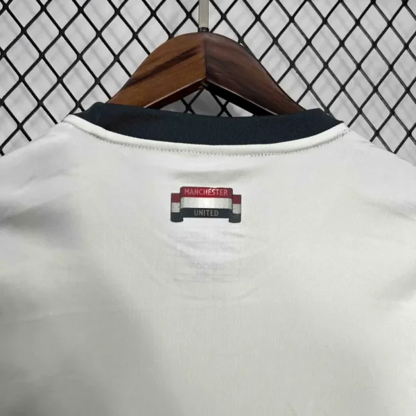 Manchester United Third Replica Jersey 2024-25 - Image 8