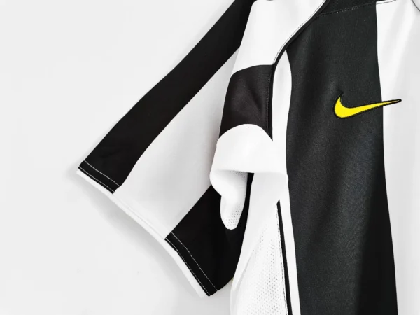 2004-05   Juventus Retro Jersey Home - Image 7