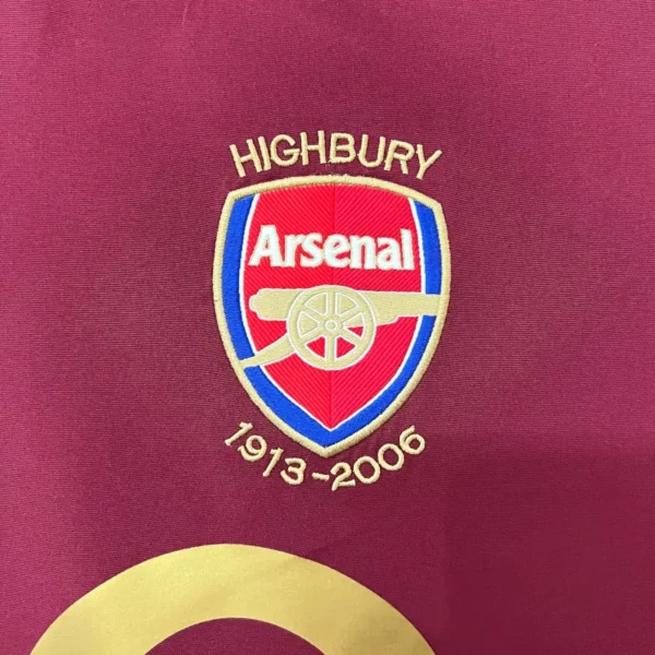 05-06 Arsenal Henry #14 Bergkamp #10 Pires #7 FABREGAS #15 Retro Jersey Home - Image 2