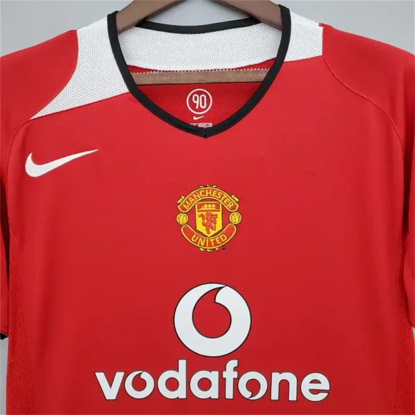 2005/06 Manchester United Retro Jersey Home - Image 3