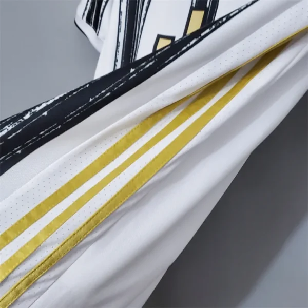 20-21 Juventus Home Soccer Retro Jerseys Shirt - Image 5