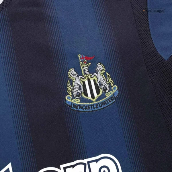 2004/05 Newcastle United Retro Jersey Away - Image 4