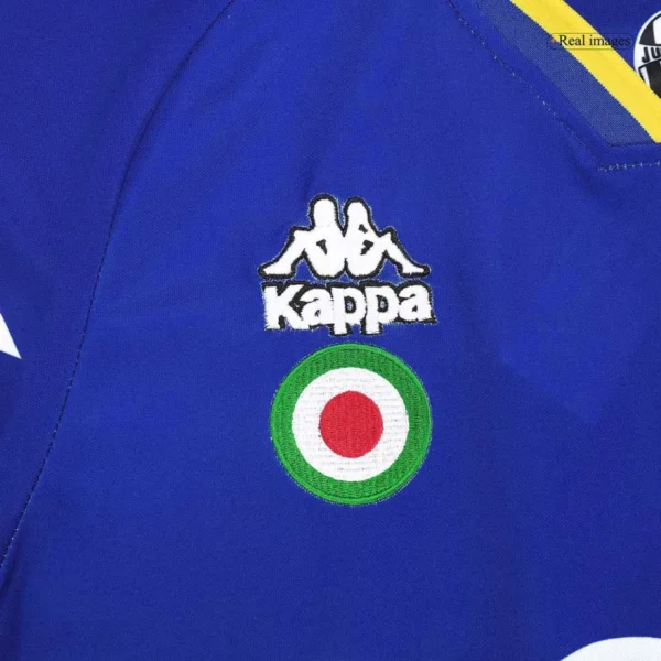 1995-96  Juventus Retro Long Sleeve Jersey Away - Image 4