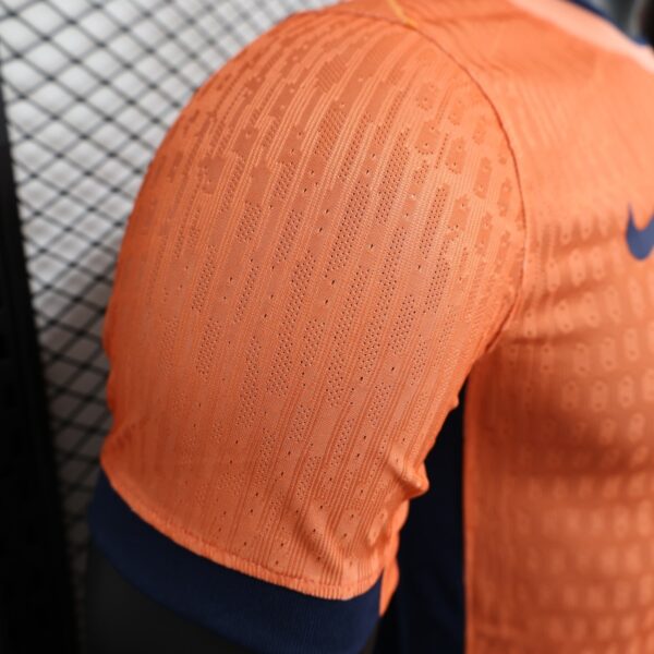 2025/26 Barcelona Players' Special Orange Football Shirt - Image 5