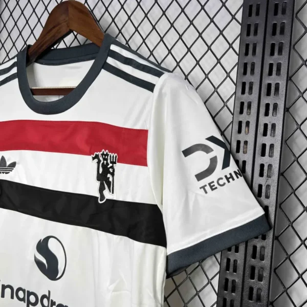 Manchester United Third Replica Jersey 2024-25 - Image 7