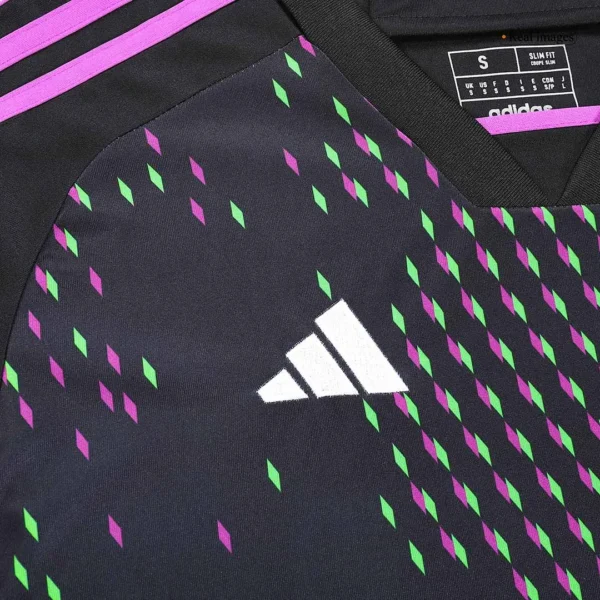23-24 Bayern Munich Away Whole Kit （Jersey+Shorts+Socks） - Image 6