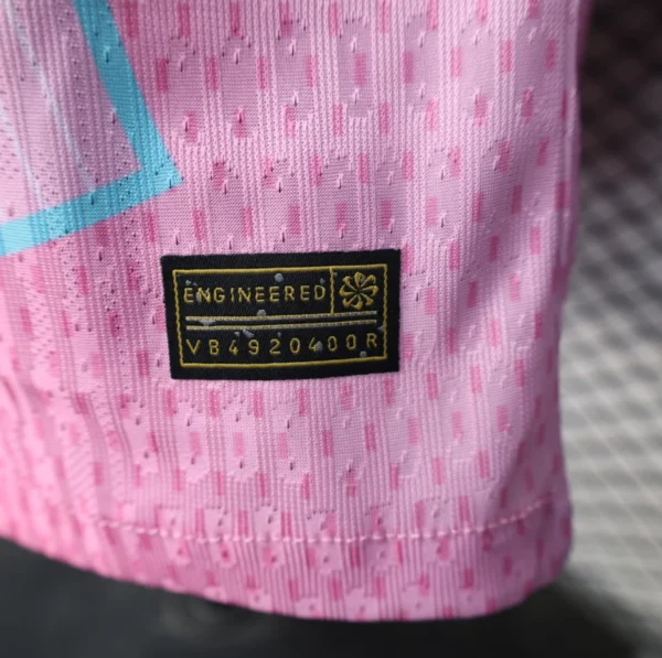 Barcelona Pink Special Edition Football Shirt Player Edition 2025-26 - Image 6