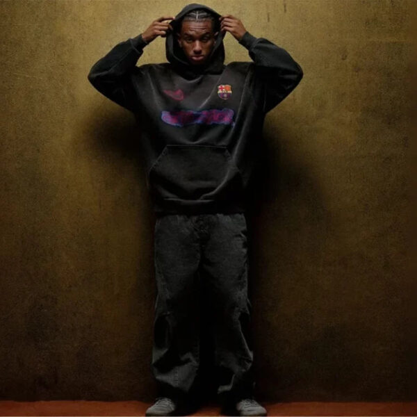 Travis Scott Barcelona Hoodie Unisex - Image 2