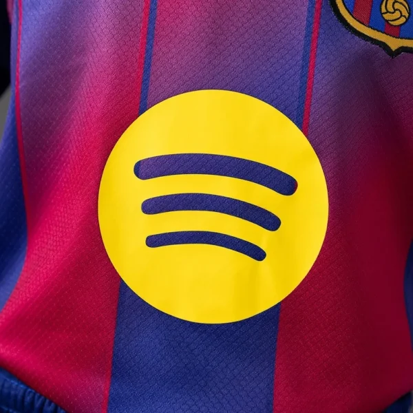 2526 kids Barcelona home - Image 4