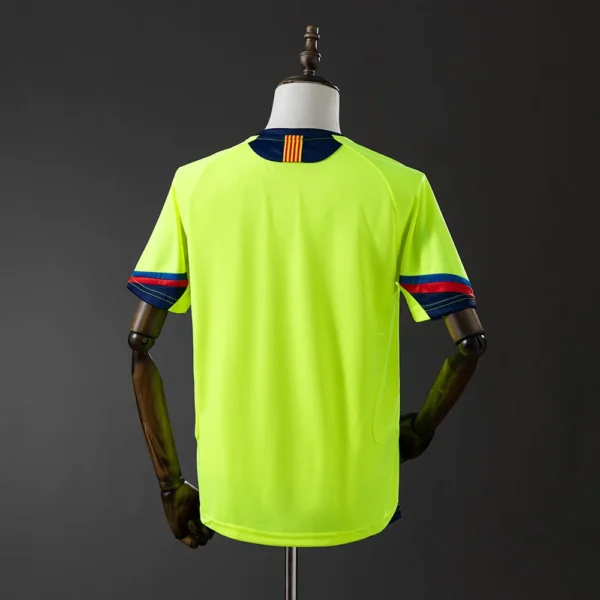 Retro Barcelona 05/06 Away S-XXL - Image 3