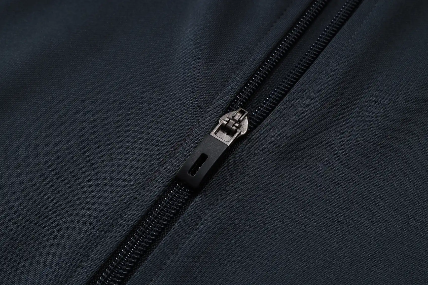 A2541# 2526 Full-Zip Football Jacket Kit (Top+Pants) Real Madrid Dark Gray - Image 4