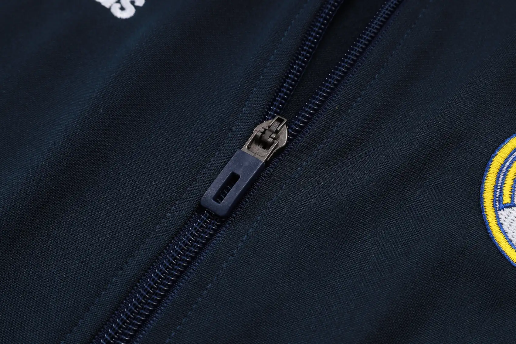 A2545# 2526 Full-Zip Football Jacket Kit (Top+Pants) Real Madrid Cyan Blue Vintage Edition (White Accents) - Image 5