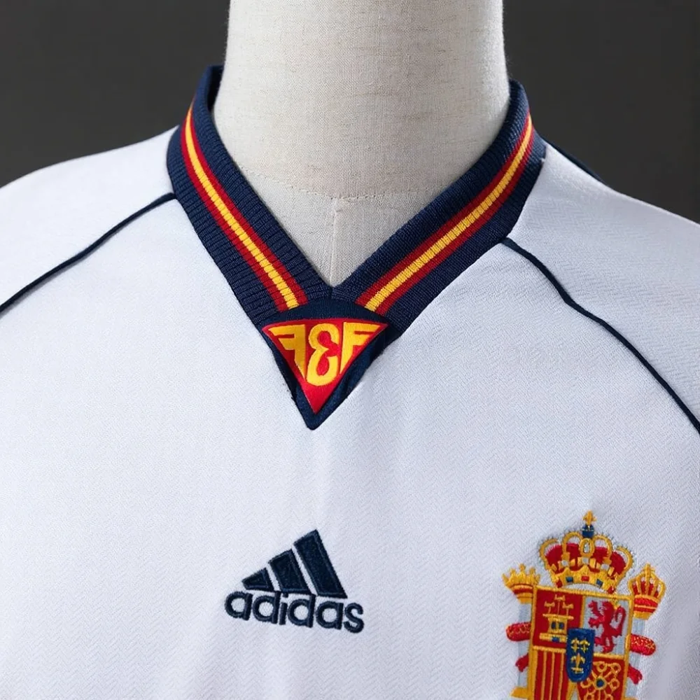 Retro 1998 Spain Away S-XXL - Image 3