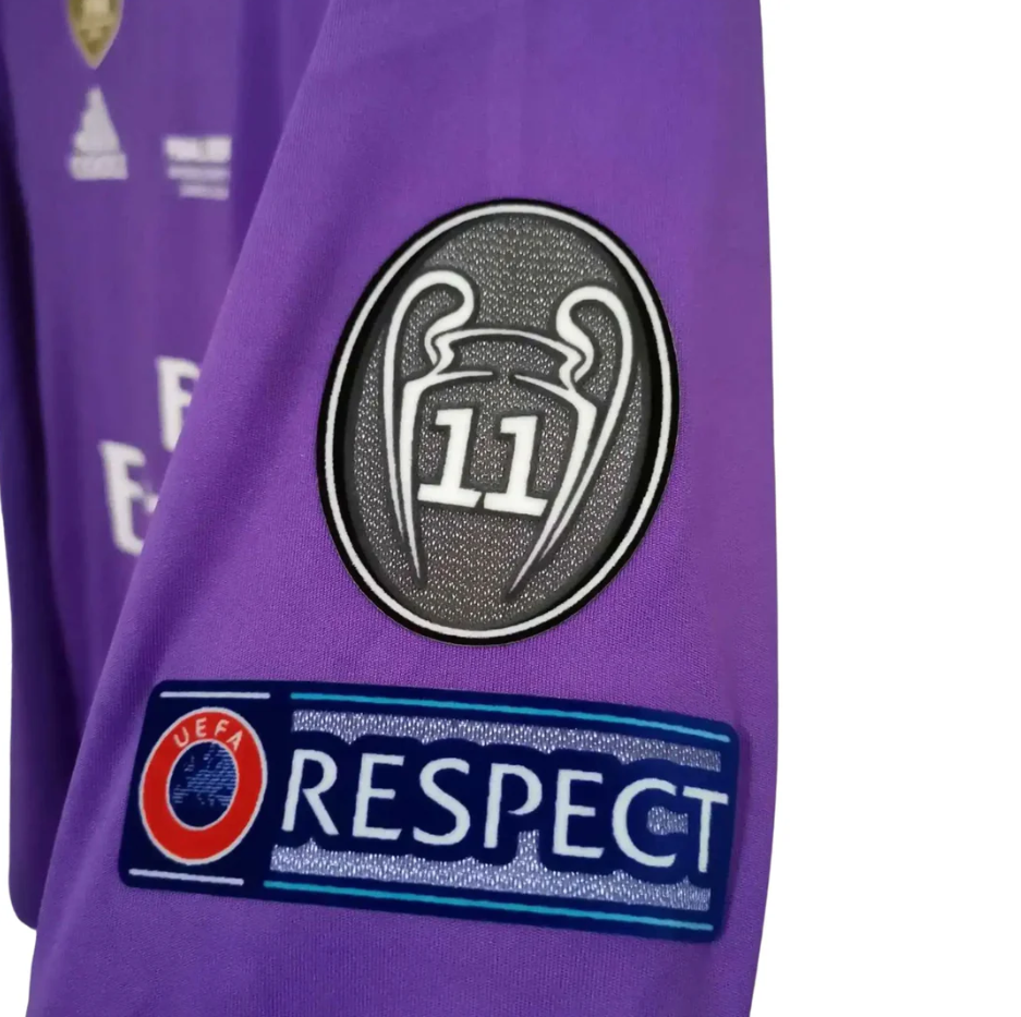 REAL MADRID 2016/17 AWAY CARDIFF FINAL RONALDO #7 JERSEY - Image 6